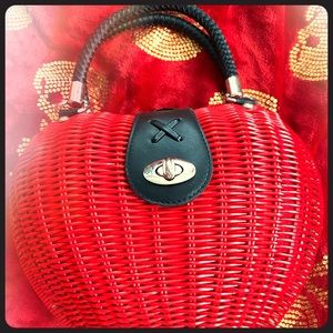 Heart Straw Purse With Spikes